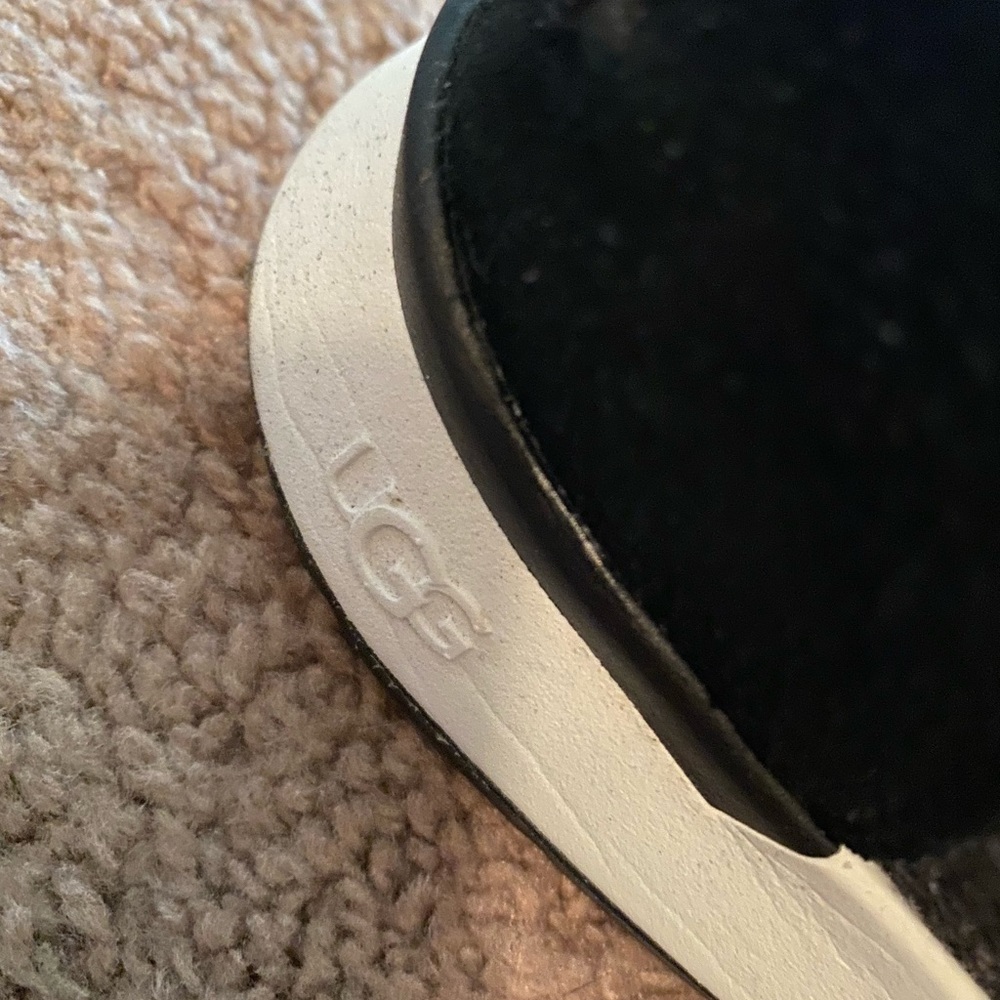 Uggs Woman’s Casual Sneakers